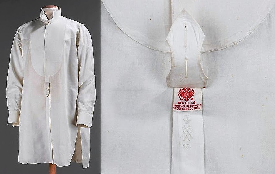 Chemise blanche de frac. Elle appartenait au tsar Nicolas II, vers 1900
