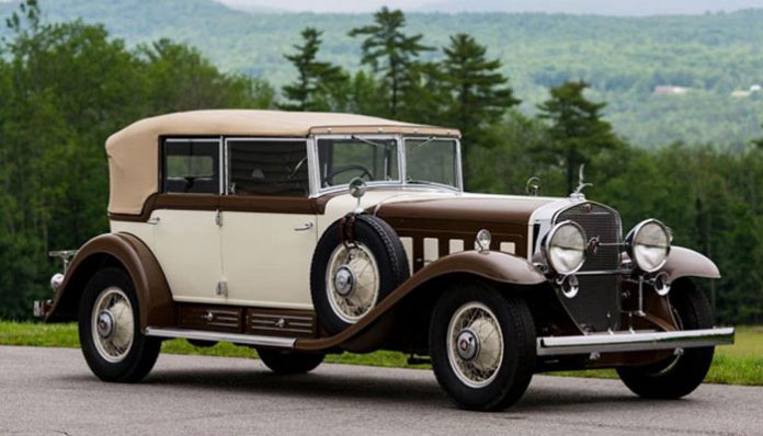 Histoire d'une voiture de légende : Cadillac V16 (Sixteen)