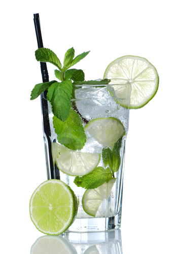 Image d’un verre de cocktail Mojito original