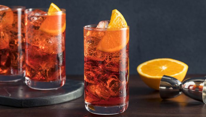 recette-originale-cocktail-americano Image d’un verre de cocktail Americano original
