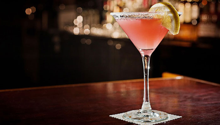 Image d’un verre de cocktail Cosmopolitan original