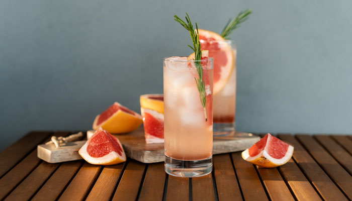 Image d’un verre de cocktail Paloma original