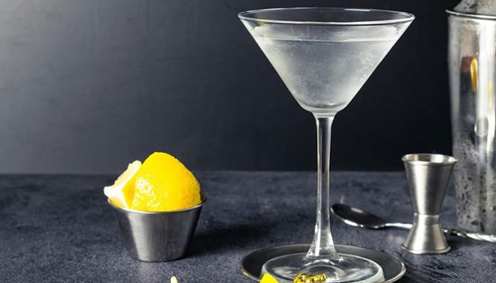 Image d’un verre de cocktail Vesper original