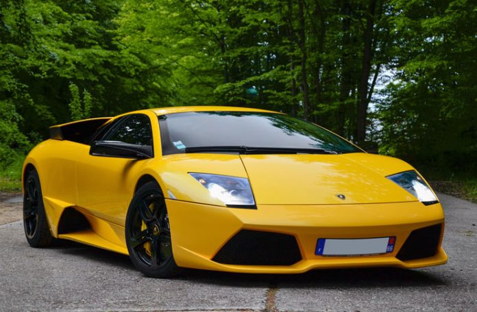 Présentation de la voiture Lamborghini Murciélago