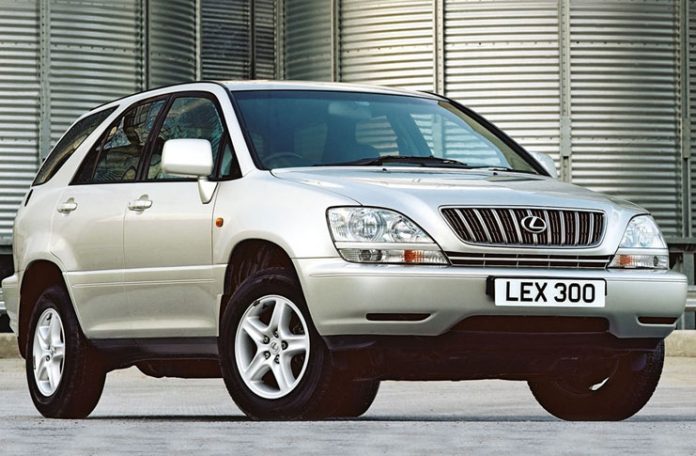 histoire-presentation-voiture-lexus-rx Présentation de la voiture Lexus RX