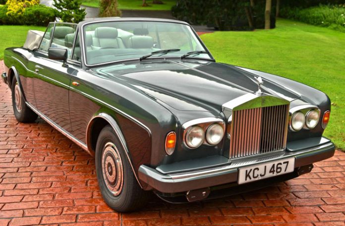 Présentation de la voiture Rolls-Royce Corniche