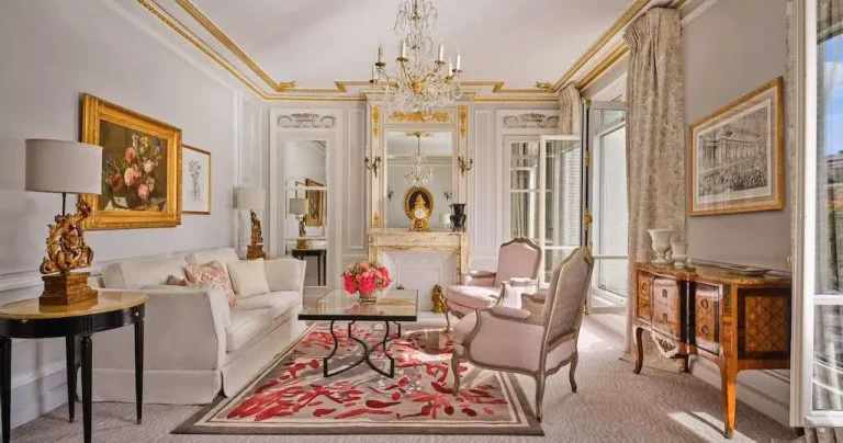 Le Plaza Athénée Paris dévoile sa Suite Royale rénovée