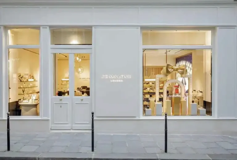 Le Marais accueille un nouvel écrin Jo Malone London : quand l&rsquo;Angleterre victorienne rencontre Paris